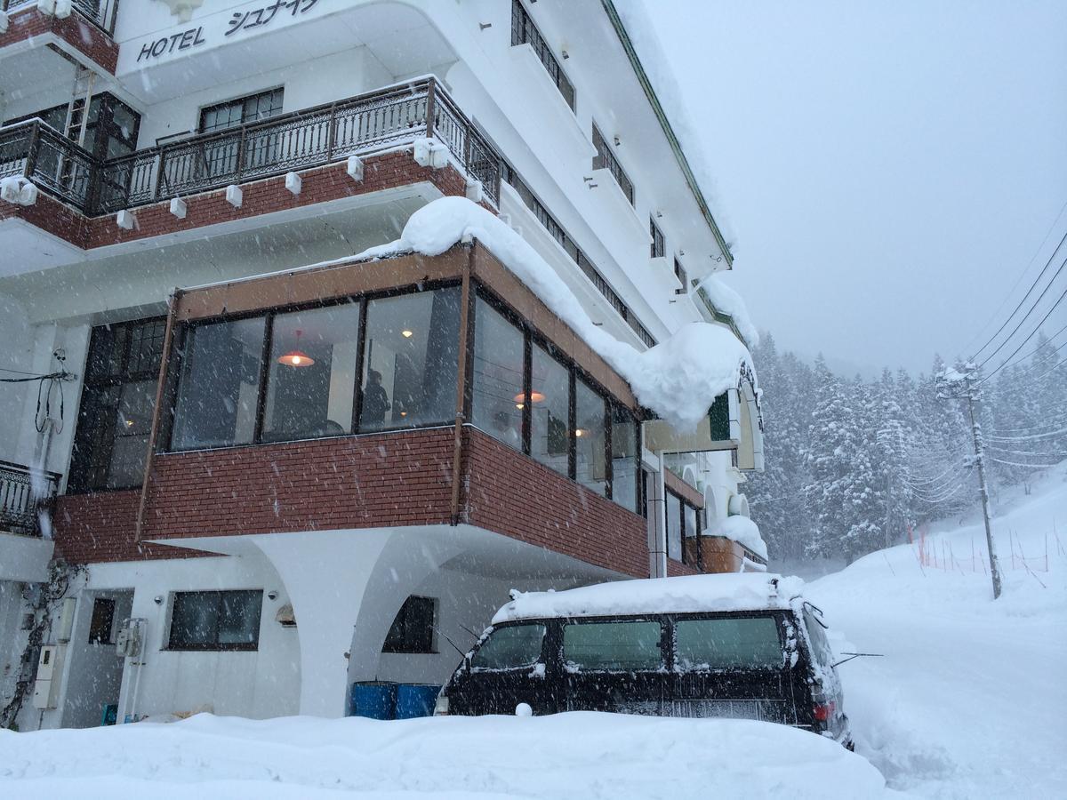 The Schneider Hotel Nozawaonsen Buitenkant foto
